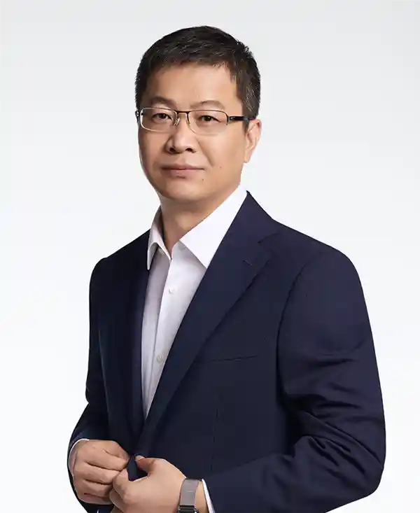 帅才破局！潘九堂罕见盛赞卢伟冰为小米‘战略核弹级’掌舵者