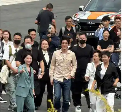 王力宏现身比亚迪技术发布会，第二代刀片电池震撼登场